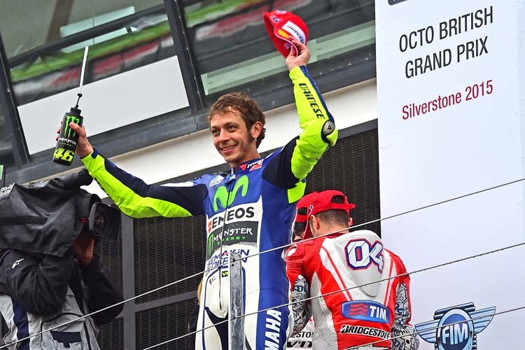 Valentino Rossi 2015 nach seinem ersten Sieg in Silverstone