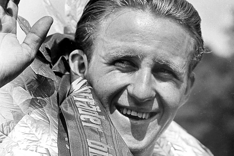 Unvergessen: Weltmeister Ruppert Hollaus (1931 - 1954)