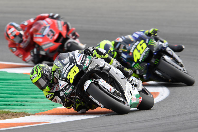 Honda-Pilot Cal Crutchlow vor Valentino Rossi (Yamaha) und Danilo Petrucci (Ducati)