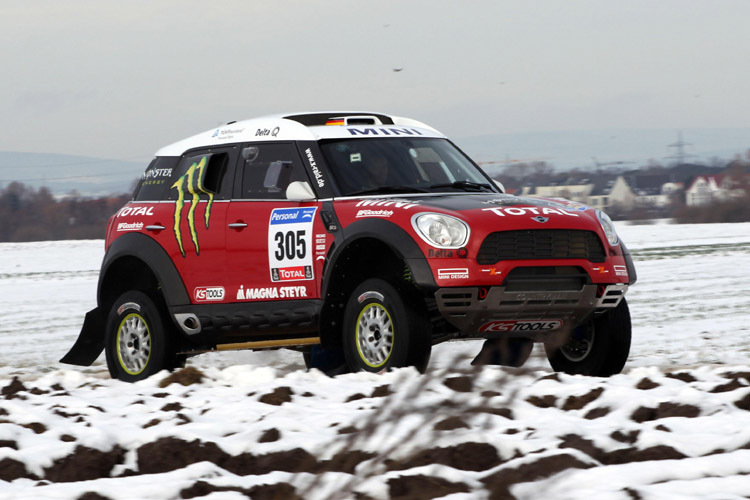 Der Dakar-Mini von X-Raid beim Rollout