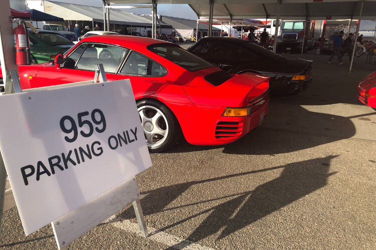 Kurios: Hier dürfen nur Porsche 959 parken
