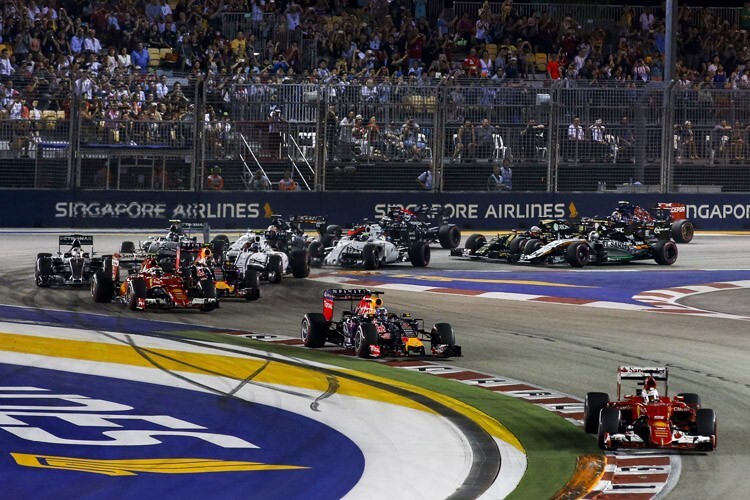 Vor einem Jahr fuhr Sebastian Vettel in Singapur von der Pole zum Sieg