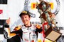 Hiromichi Kunikawa: Mit seinem Pokale vom Pirelli Cup 600