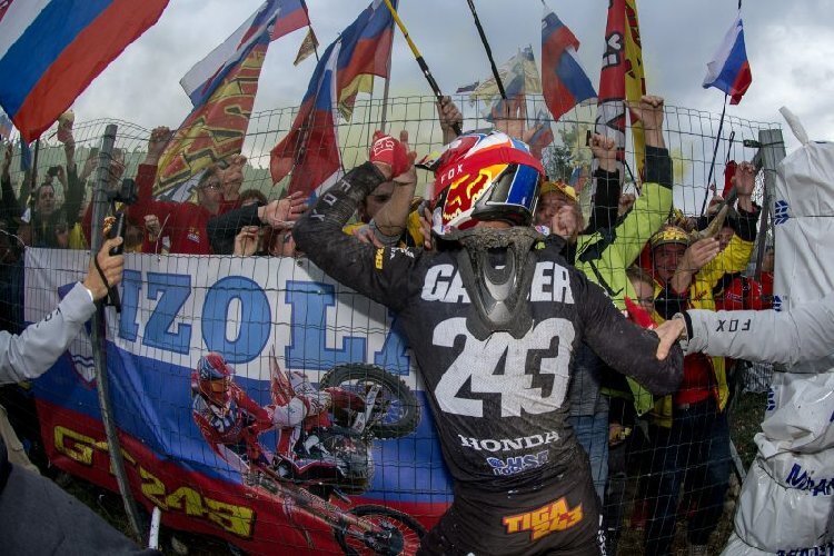 Tim Gajser will auch in Mantova mit seinen Fans feiern