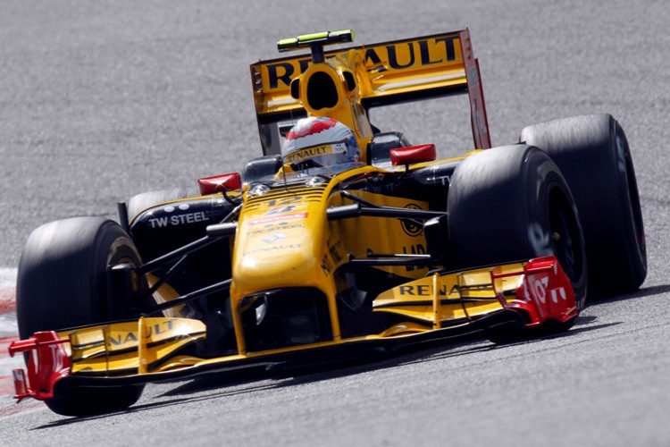 Petrov zeigt schwankende Leistungen im Renault