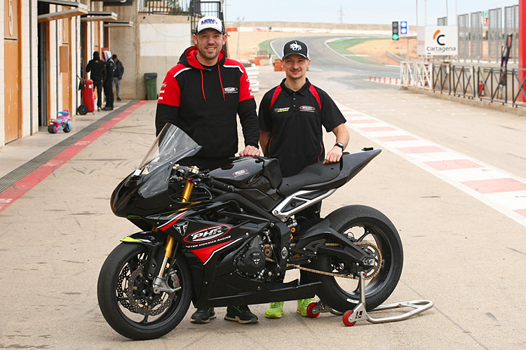 Peter Hickman (li.) und Richard Cooper beim Test in Cartagena