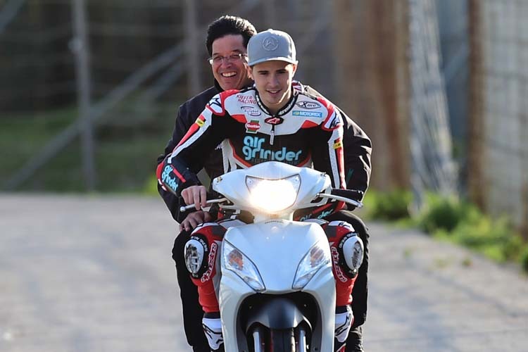 Stefan Kiefer mit Danny Kent