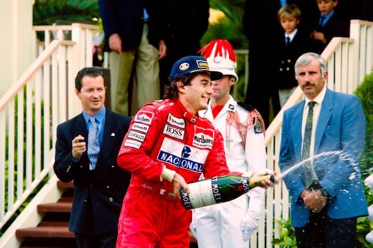 Ayrton Senna bei der Champagner-Dusche