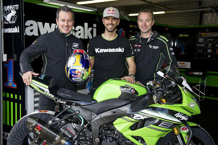 Manuel Puccetti, Kenan Sofuoglu und Kawasaki-Manager Steve Guttridge (v.l.)