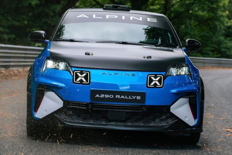 Der kleine Freund: Das E-Kraftpaket künftig im Rallyeeinsatz auch ganz schön grimmig