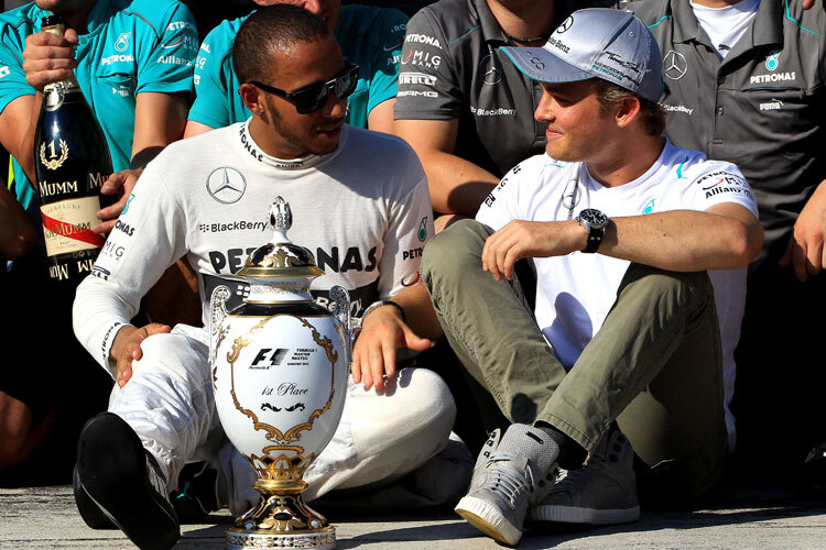 Lewis Hamilton und Nico Rosberg stehen einander um nichts nach