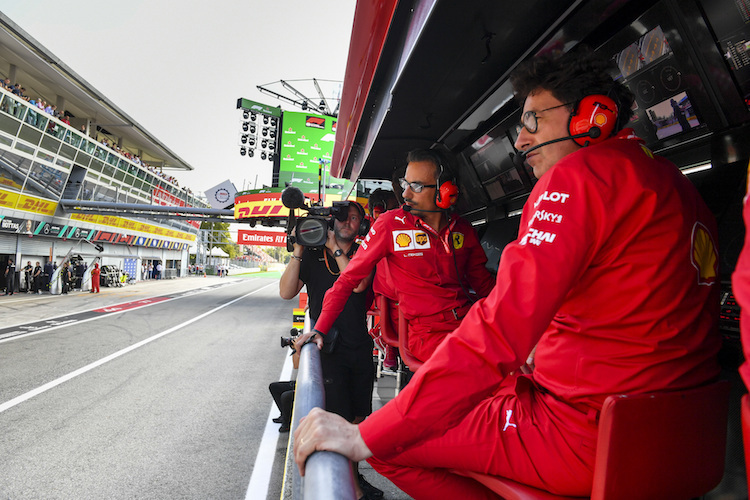 Mattia Binotto am Ferrari-Kommandostand, 2019 in Monza