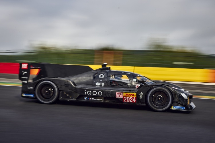 Komplett in Schwarz: Der BMW M Hybrid V8 in Spa-Francorchamps