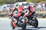 Die Ducati-Werksfahrer Chaz Davies (li.) und Alvaro Bautista