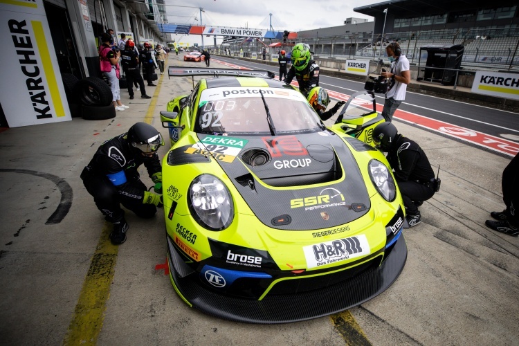 Der Porsche 911 GT3 R von SSR Performance auf dem Nürburgring