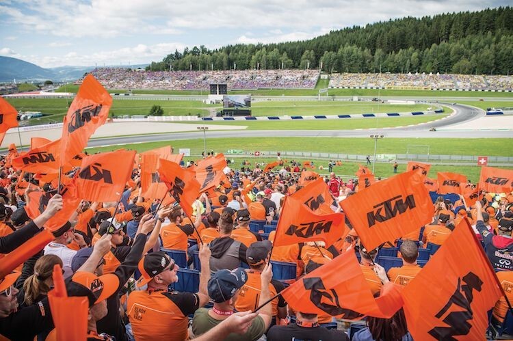 Gute Stimmung garantiert: Die KTM-Fans sorgen für eine ganz besondere Atmosphäre