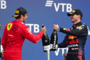 Carlos Sainz und Max Verstappen