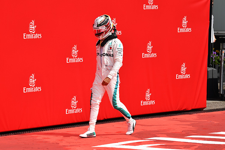 Lewis Hamilton kehrt an die Box zurück
