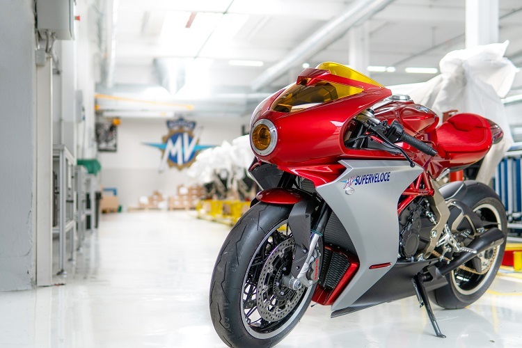 MV Agusta Superveloce 800 Serie Oro: Überraschendes Stück höchster Motorrad-Baukunst