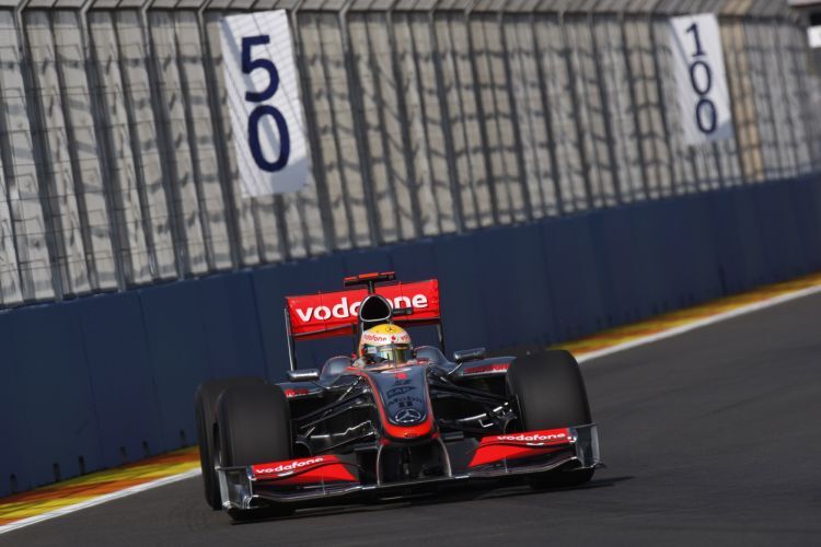 Lewis Hamilton steht in Valencia auf der Pole-Position.