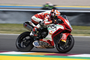 Auf der Geraden wird die MV Agusta eingebremst