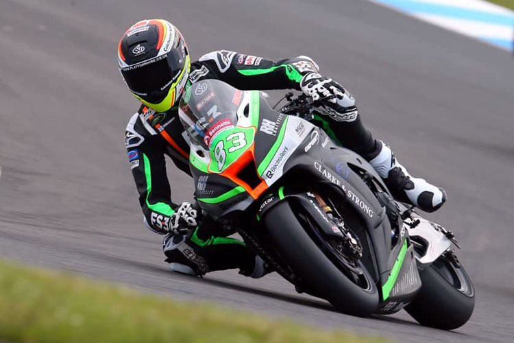 Danny Buchan gewann in Knockhill den ersten BSB-Lauf