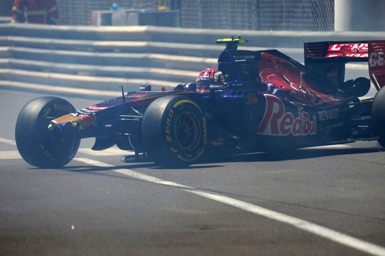Schock für Toro Rosso-Rookie Daniil Kvyat: «Plötzlich brach mein Heck aus und ich landete in der Leitplanke»