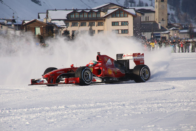 Giancarlo Fisichella durfte erstmals im Formel-1-Renner auf Schnee Gas geben
