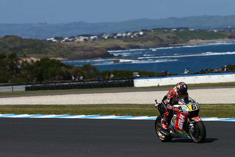 Stefan Bradl vor der traumhaften Kulisse von Phillip Island