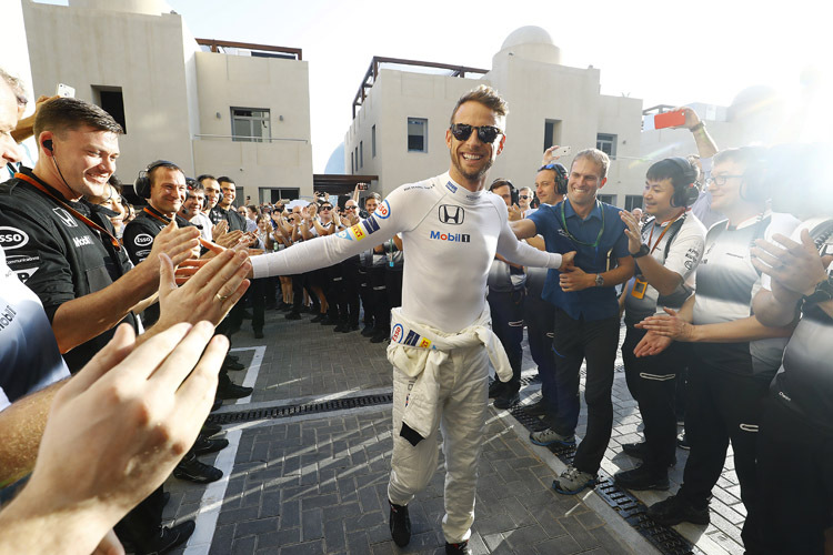 GP-Star Jenson Button holte den Sportwagen im August 2005 in der Schweiz ab