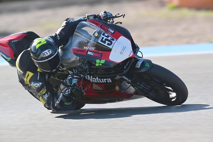 Jaume Masia beim Training mit der Ducati V2