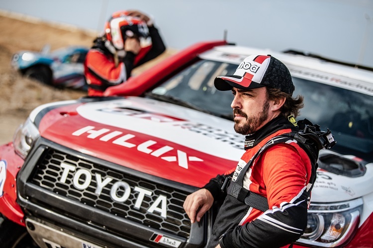 Fernando Alonso am Toyota Hilux