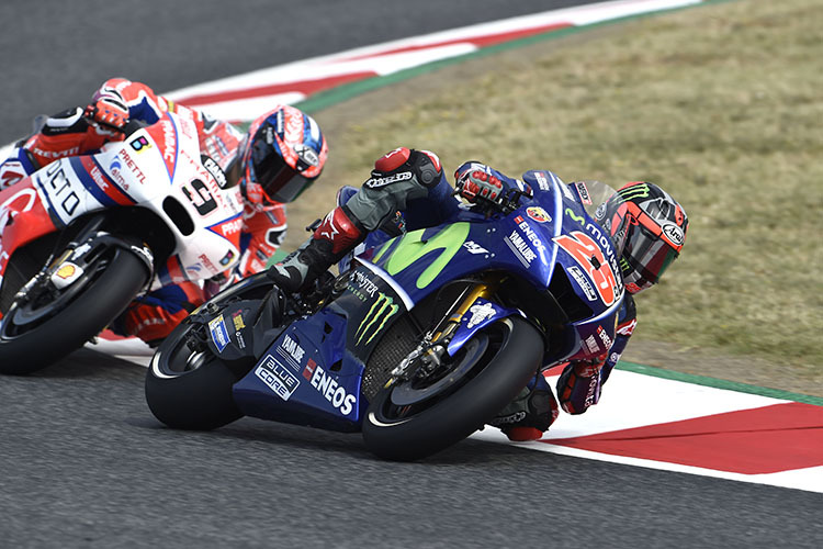 Maverick Viñales vor Danilo Petrucci