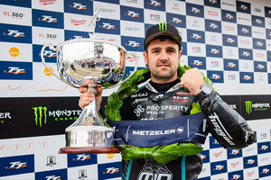 Michael Dunlop gewinnt zum dritten Mal in Folge die Wahl «Rider of the Year»)