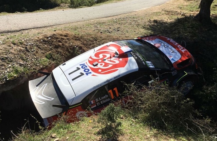 Sébastien Loeb landete auf Korsika in einem Graben´