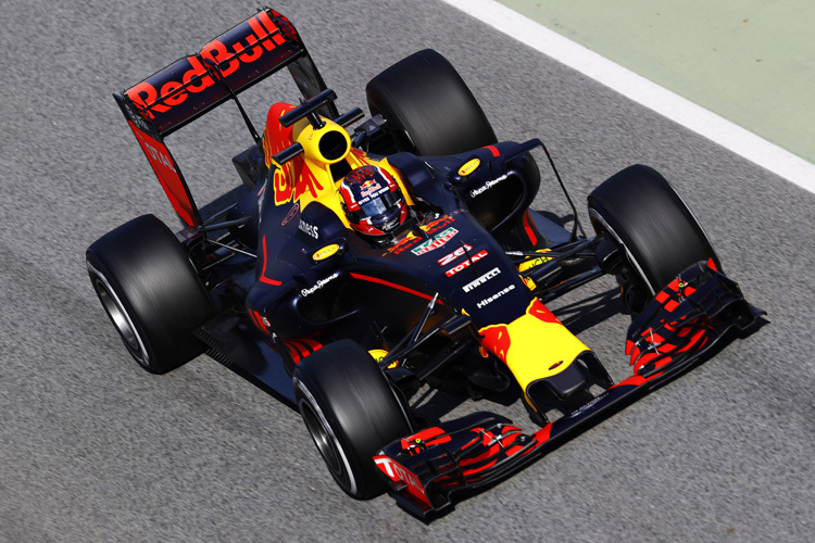 Daniil Kvyat im Rennwagen von Red Bull Racing