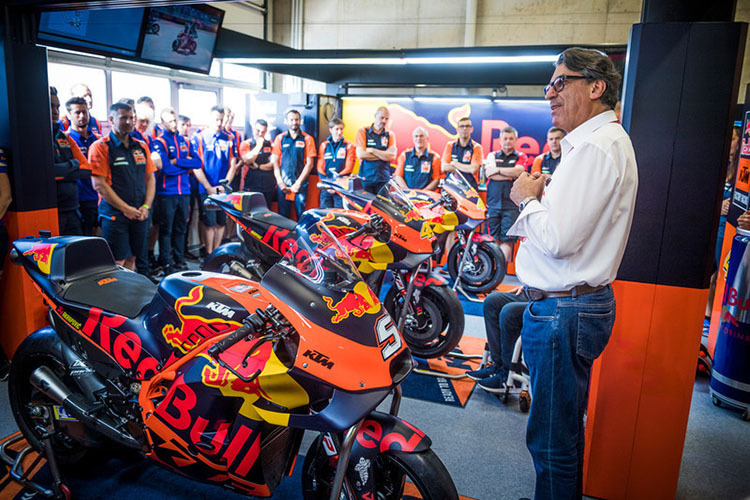 Stefan Pierer beim Team Speech Freitag 8.45 Uhr in Spielberg