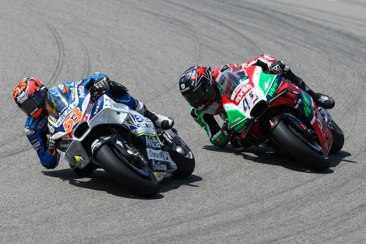 Tito Rabat (53) im Fight mit Scott Redding (45)