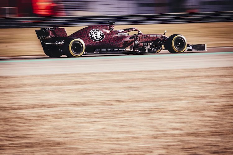 Kimi Räikkönen durfte im neuen Alfa Romeo ausrücken