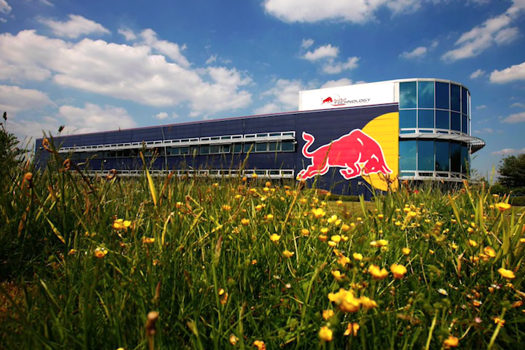 Das Rennwagenwerk von Red Bull Racing in Milton Keynes