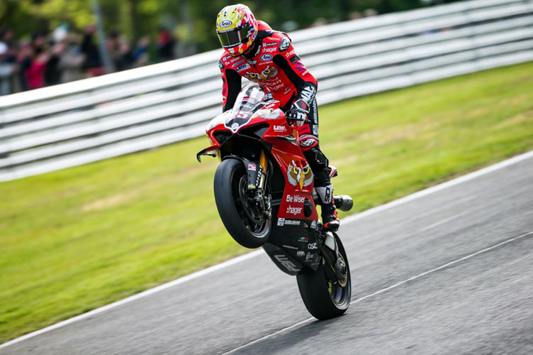 Joshua Brookes gewann in Oulton Park souverän beide BSB-Rennen