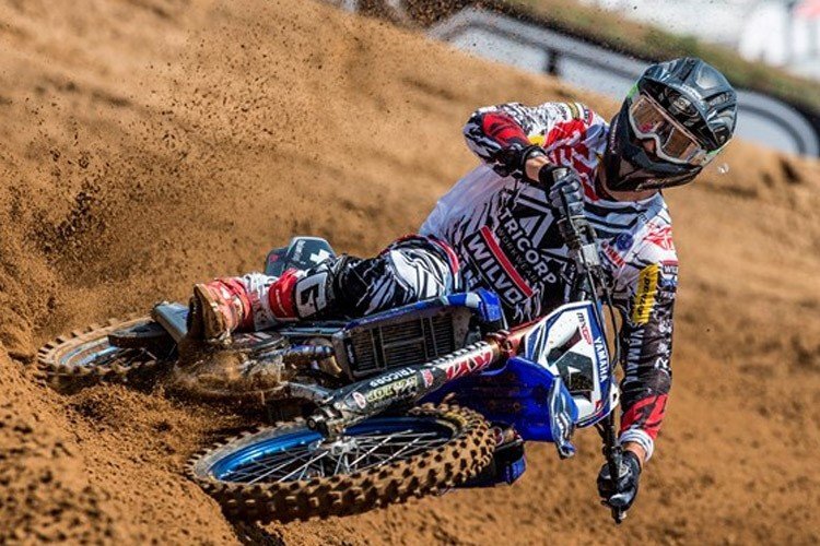 Es wird noch eine Weile dauern, bis Arnaud Tonus auf diese Weise ein MX-Bike bewegen kann