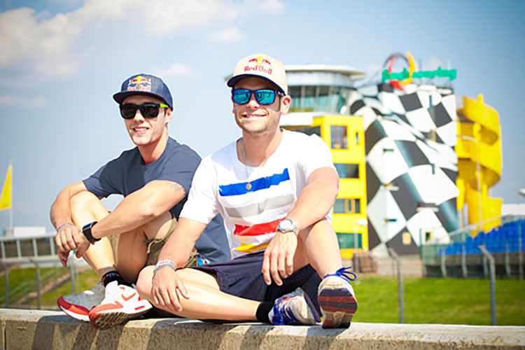 Jonas Folger und Sandro Cortese treten 2016 zusammen für das Team Intact GP an