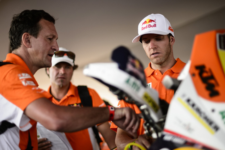 Für Kurt Caselli (re.) war bei der Dakar alles neu