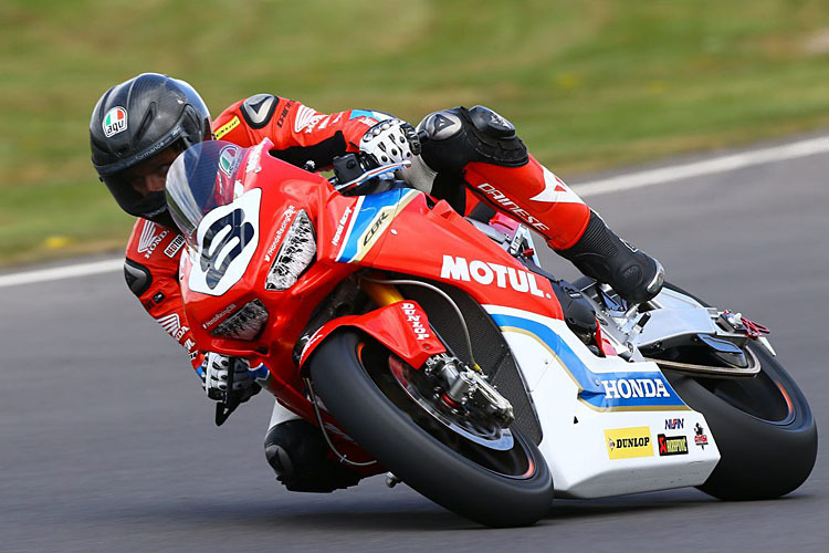 Guy Martin auf der neuen Honda CBR1000RR Fireblade SP2