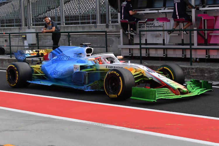 Ganz schön bunt: Robert Kubica absolvierte ein umfangreiches Aero-Testprogramm 