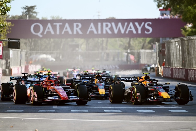 Carlos Sainz gegen Sergio Pérez in Baku