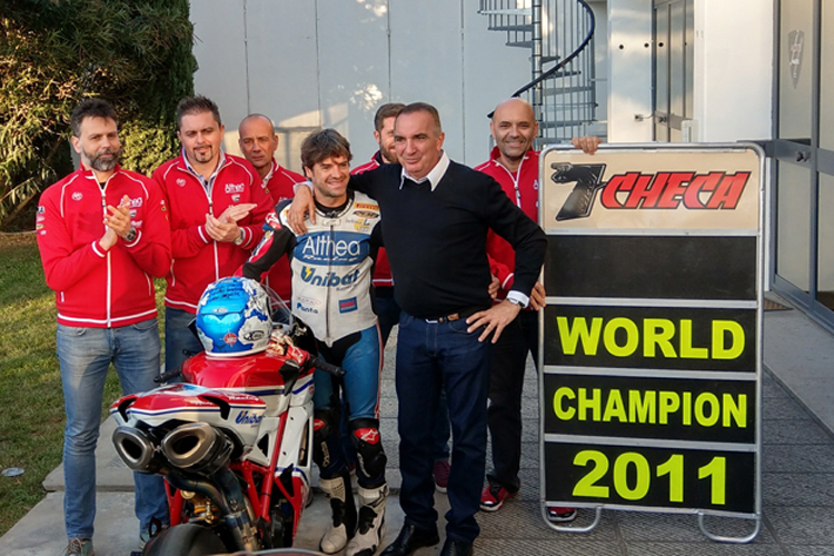 Carlos Checas Weltmeister-Crew von 2011