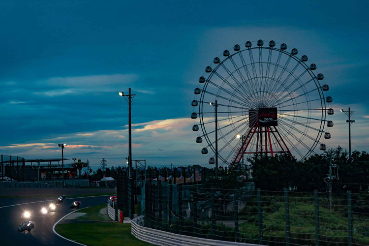 Stimmungsvolle Szenerie beim Acht-Stunden-Rennen in Suzuka