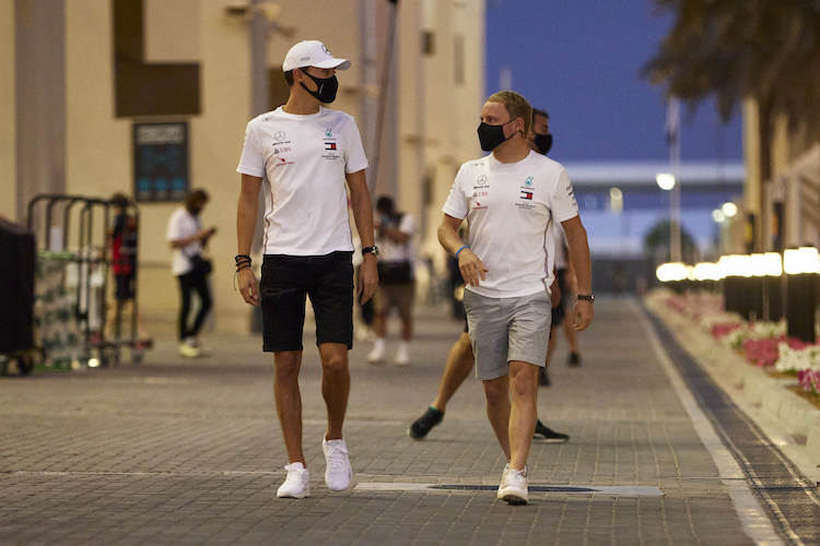 George Russell und Valtteri Bottas